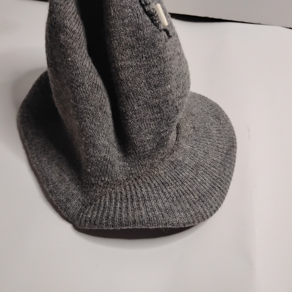 Gray Knit Beanie - Picture 4 of 4